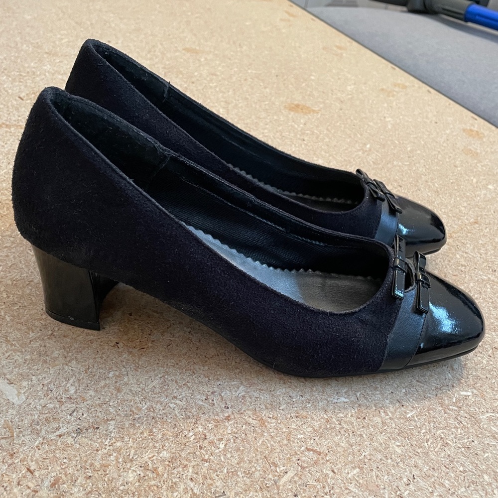 Block Heel Faux Suede and Patent Shoes Size 8